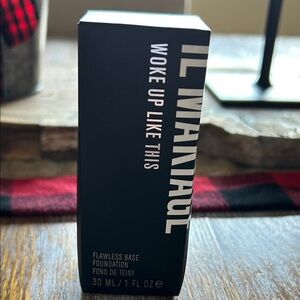 IL MAKIAGE Woke Up Like This Foundation in Black